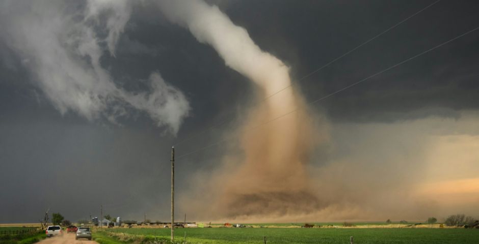 EEUU | Sobreviven cien personas en una iglesia tras arrancar el techo un tornado EEUU | Sobreviven cien personas en una iglesia tras arrancar el techo un tornado